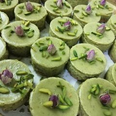 A picture of Pistachio Cheesecake.