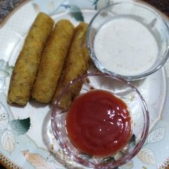 A picture of Alo chicken ke cutlets😋.