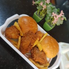 A picture of Spicy🔥 Broast🍗.