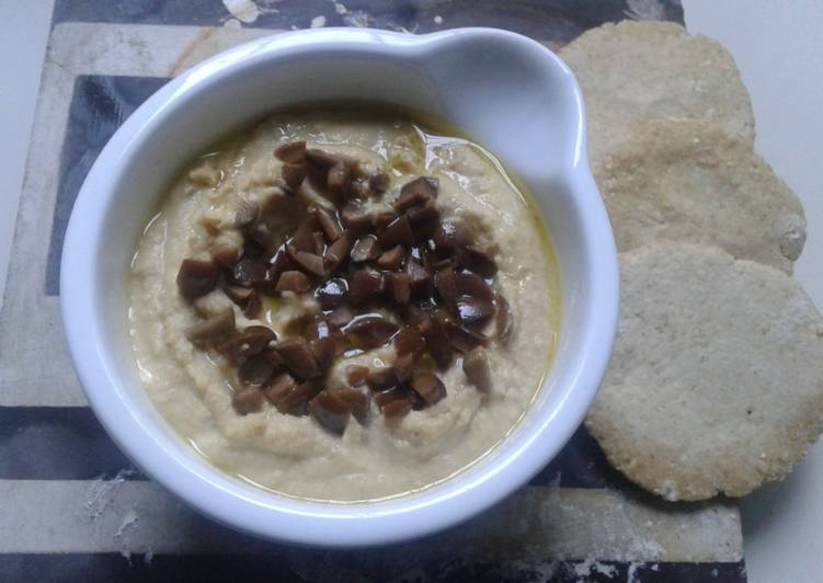 Hummus de Garbanzos con Aceitunas