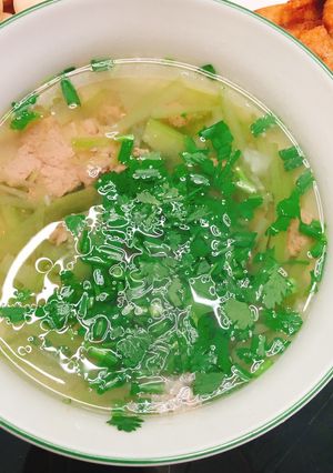 Hình của món Canh bầu nấu tép tươi.