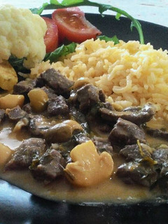 Foto de Estrogonofe de Carne ao Leite de Coco