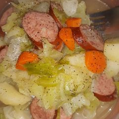 A picture of Sausage and Cabbage.