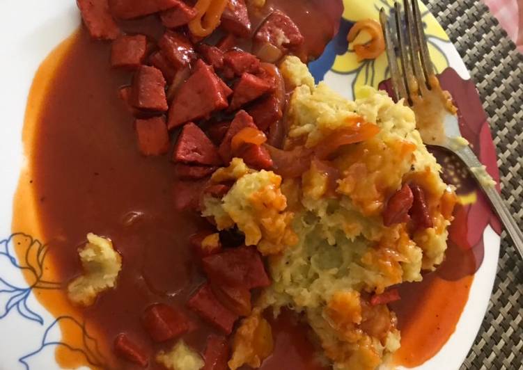 Salami guisado y mangú de plátano Receta de Gisela Pichardo Cookpad