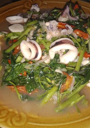 Foto resep Cah kangkung cumi
