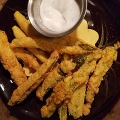 A picture of Pickle fries.