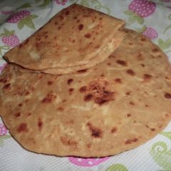 A picture of Cauliflower stem paratha.