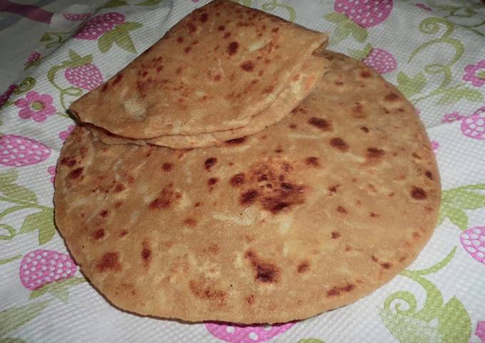 Cauliflower stem paratha