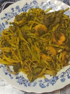 Una foto de Tallarines a la marinera