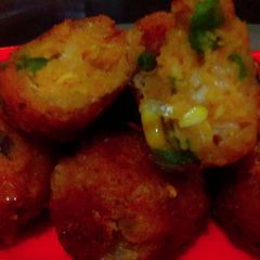 A picture of Corn cheese balls.