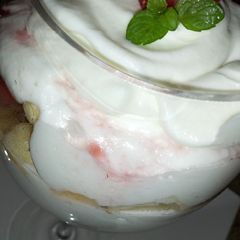 A picture of Fruits Dessert.