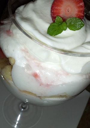 A picture of Fruits Dessert.