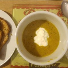 A picture of Spiced carrot soup.