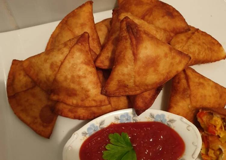 Fajitas de pollo en forma de empanadillas