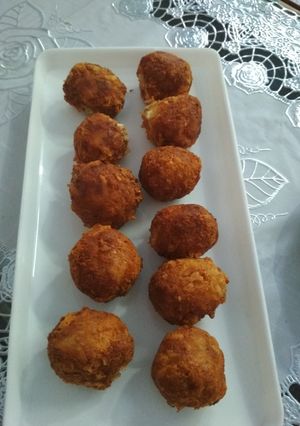 चीज़ पनीर बम (cheese paneer bombs recipe in hindi) रेसिपी मुख्य फोटो