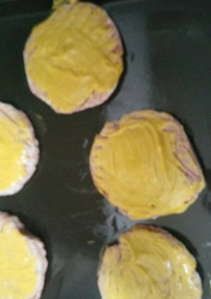Una foto de Carnitas a la mostaza con anco hervido