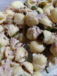 Una foto de Ensalada de caracolitos