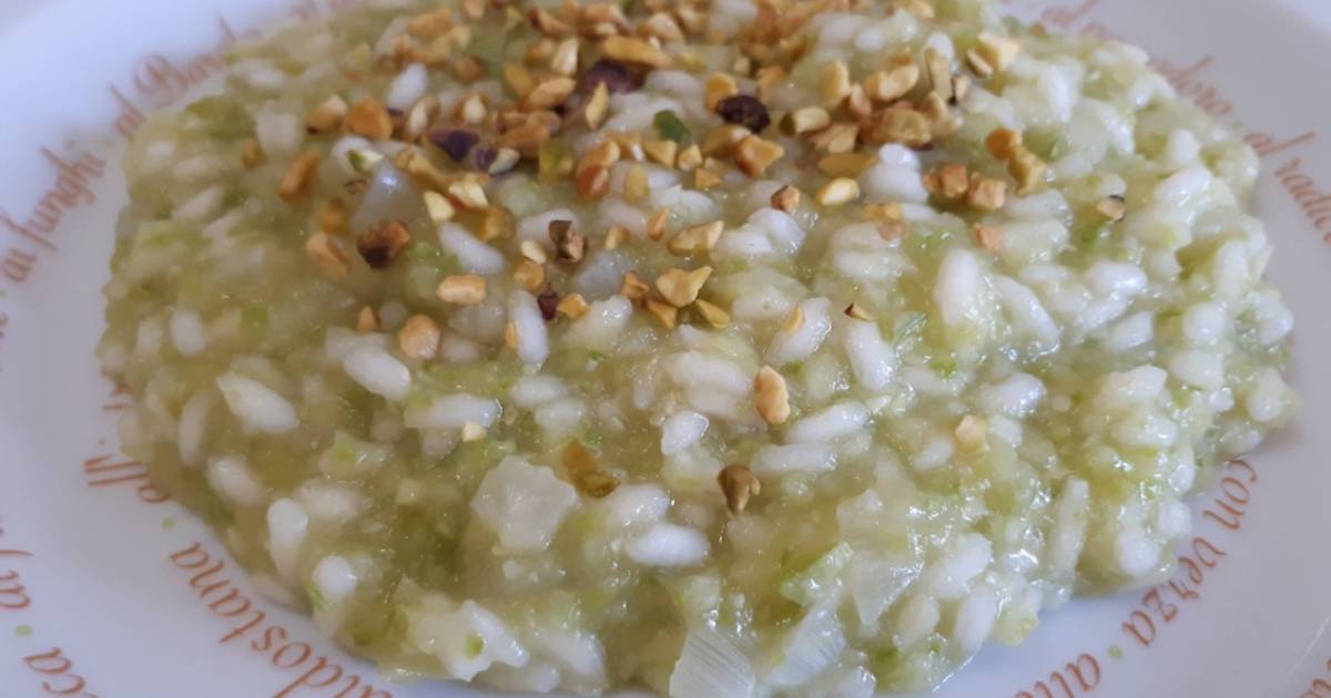 Ricetta Risotto Con Crema Di Zucchine E Pistacchi Di Gli Angolididaniela Cookpad