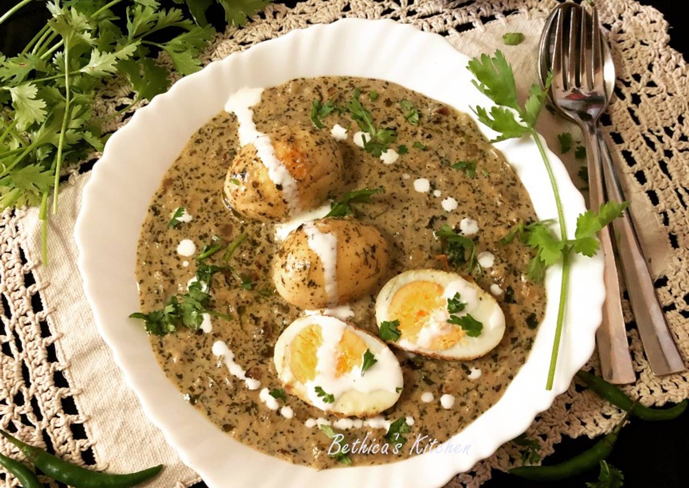 Kasuri Malai Egg Curry