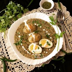 A picture of Kasuri Malai Egg Curry.