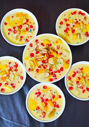 स्वीट कस्टर्ड (sweet custard recipe in Hindi) रेसिपी मुख्य फोटो