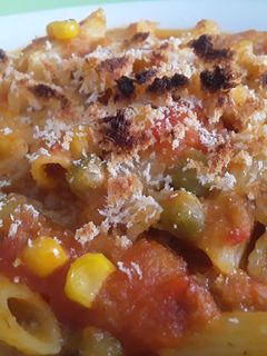 Una foto de Pasta penne con atún...🍝🥫🍝