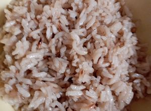 Una foto de Arroz graneado con caldo de verduras casero