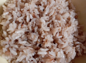 Una foto de Arroz graneado con caldo de verduras casero