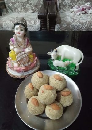A picture of सौंफ़ के लड्डू(सेहत व आंखों के बहुत लाभदायक).