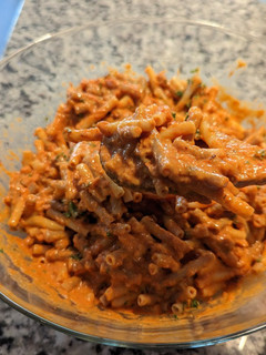 Una foto de Pasta con salsa de pimentones rostizados - vegetariano