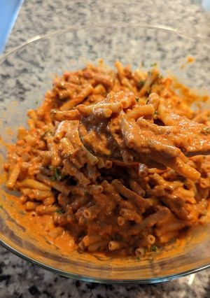 Una foto de Pasta con salsa de pimentones rostizados - vegetariano