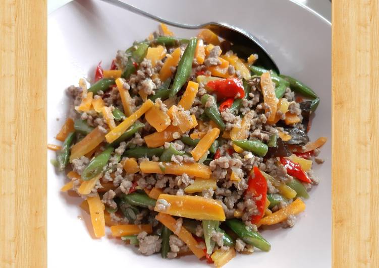 Cara mudah Membuat Tumis Wor- Bun- Da (Wortel, Buncis, Daging) yang simpel