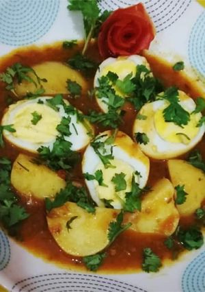 A picture of Egg salan karhi.