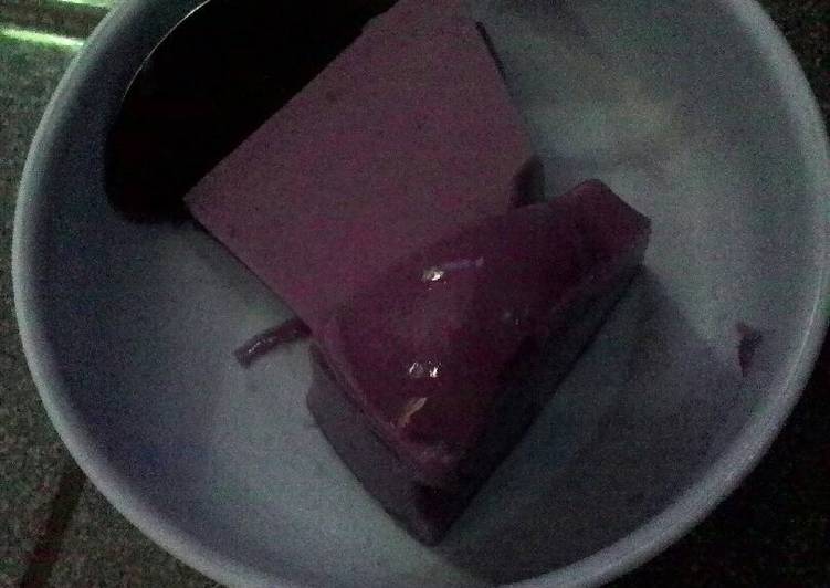 Puding ubi ungu