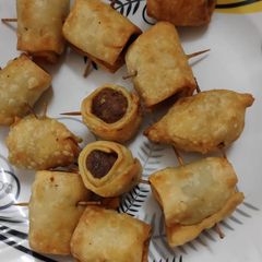 A picture of Roll chicken kola.