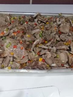 Una foto de Lengua de vaca ala vinagreta