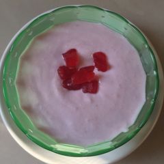 A picture of Pomegranate shrikhand.
