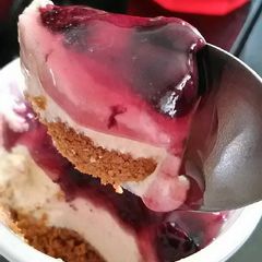 A picture of No Bake Blueberry Cheesecake.