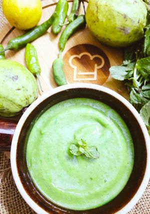 A picture of Amrood ki chutney.