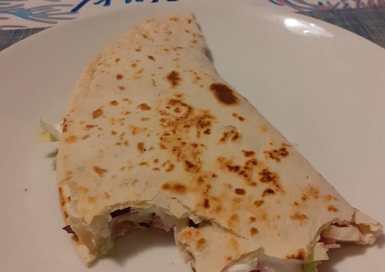 Recipe of Any-night-of-the-week Piadina golosa..divorata!
