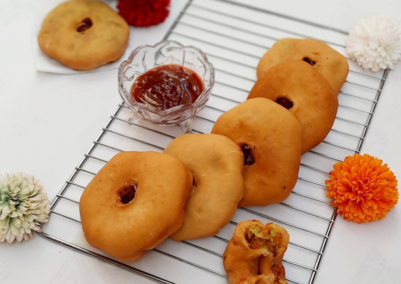Chinese stuffed doughnut