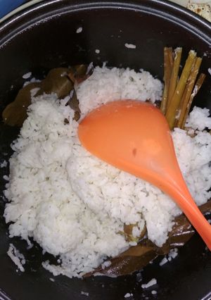 Foto resep Nasi uduk rice cooker simple