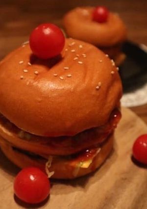 প্রোটিন লোড ছোলার ডাল প্যাটি বার্গার(protein load cholar dal patty burger recipe in Bengali) রেসিপির প্রধান ছবি