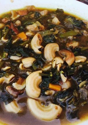 A picture of Nhangana soup (boer beans leaves).