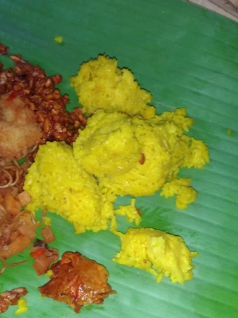 Cara Sederhana Membikin Resep  Nasi Kuning praktis enak semua orang pasti bisa masak yang Enak Banget, Enak Banget