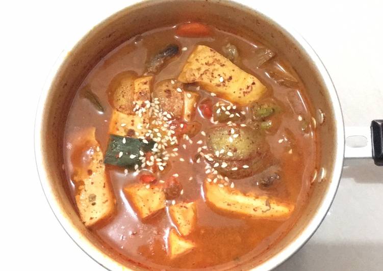 Sop Doejang / Sop Daging Korea