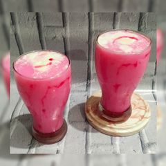 A picture of Indian Rose Falooda drink.