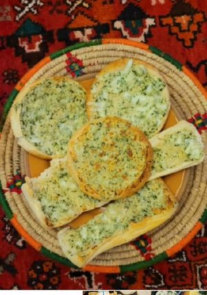 عکسی از دستور نان سیر بی نظیر 😋
