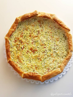 Foto di Torta salata con zucchine, ricotta e speck