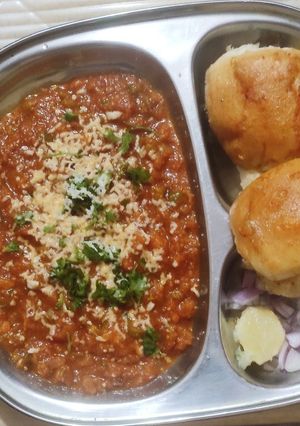 ચીઝ પાવભાજી (Cheese Paubhaji Recipe In Gujarati) રેસીપી મુખ્ય ફોટો